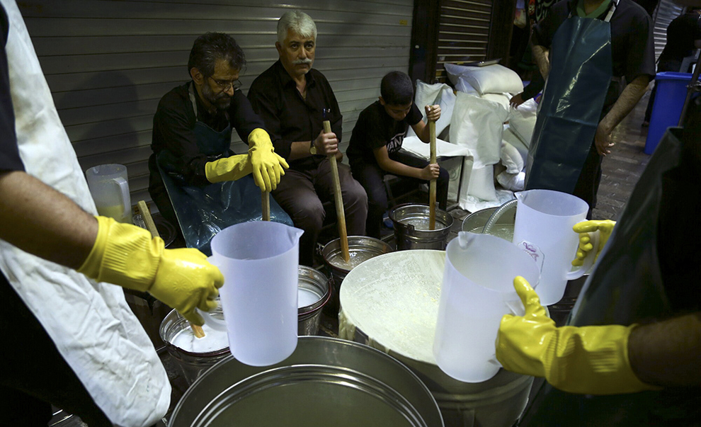 عزاداری مردم تهران در تاسوعای حسینی +تصاویر عزاداری مردم تهران در تاسوعای حسینی +تصاویر