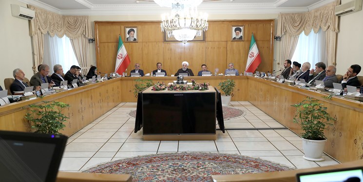 اصرار دولت برای تشکیل وزارت بازرگانی با وجود مخالفت نمایندگان و تولیدکنندگان+تصویر