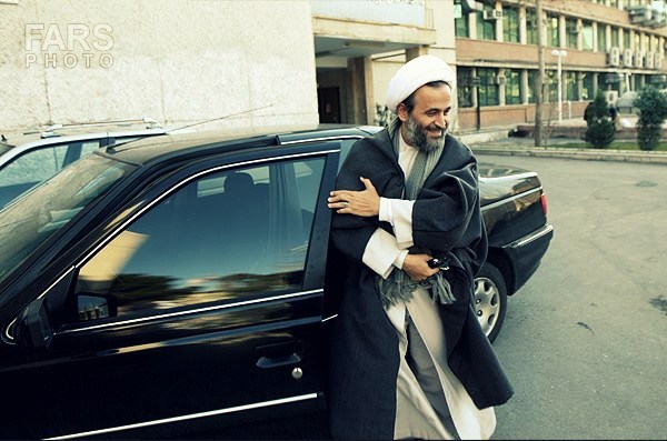 چرا علیرضا پناهیان از شورای نگهبان نمی&zwnj;خواهد درباره رای به صلاحیت کاندیدا&zwnj;ها شفاف عمل کند؟