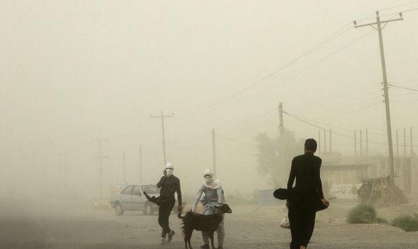 طوفانی با سرعت ۱۰۰ کیلومتر در ساعت زابل را در هم کوبید