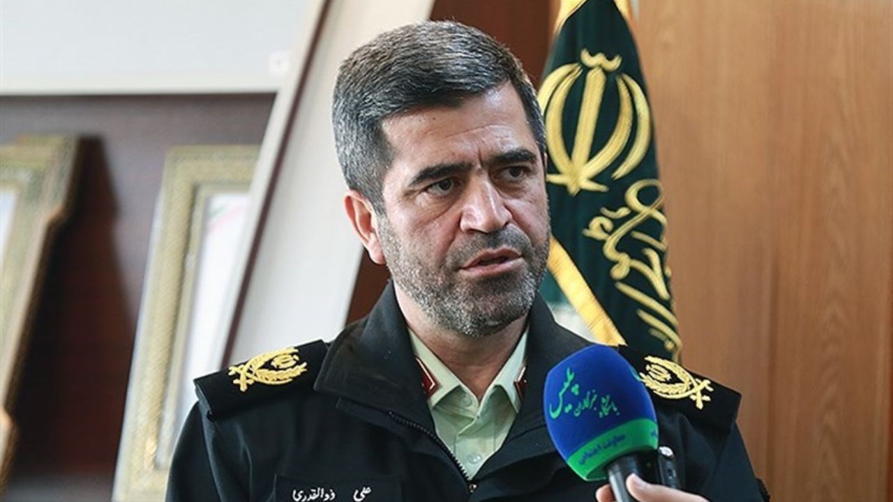 برخورد پلیس با تابلوهای غیرمتعارف مغازه&zwnj;ها