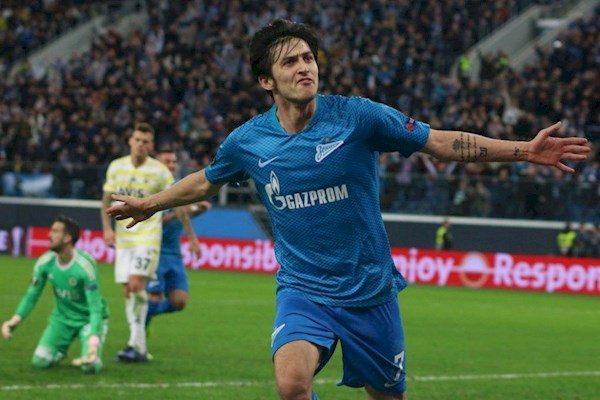 مهاجم زنیت، چگونه سردار آزمون را کنترل کرد؟ +فیلم