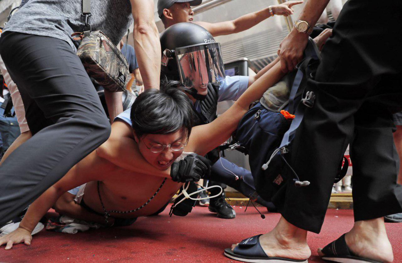 درگیری در جریان تظاهراتی در هنگ کنگ