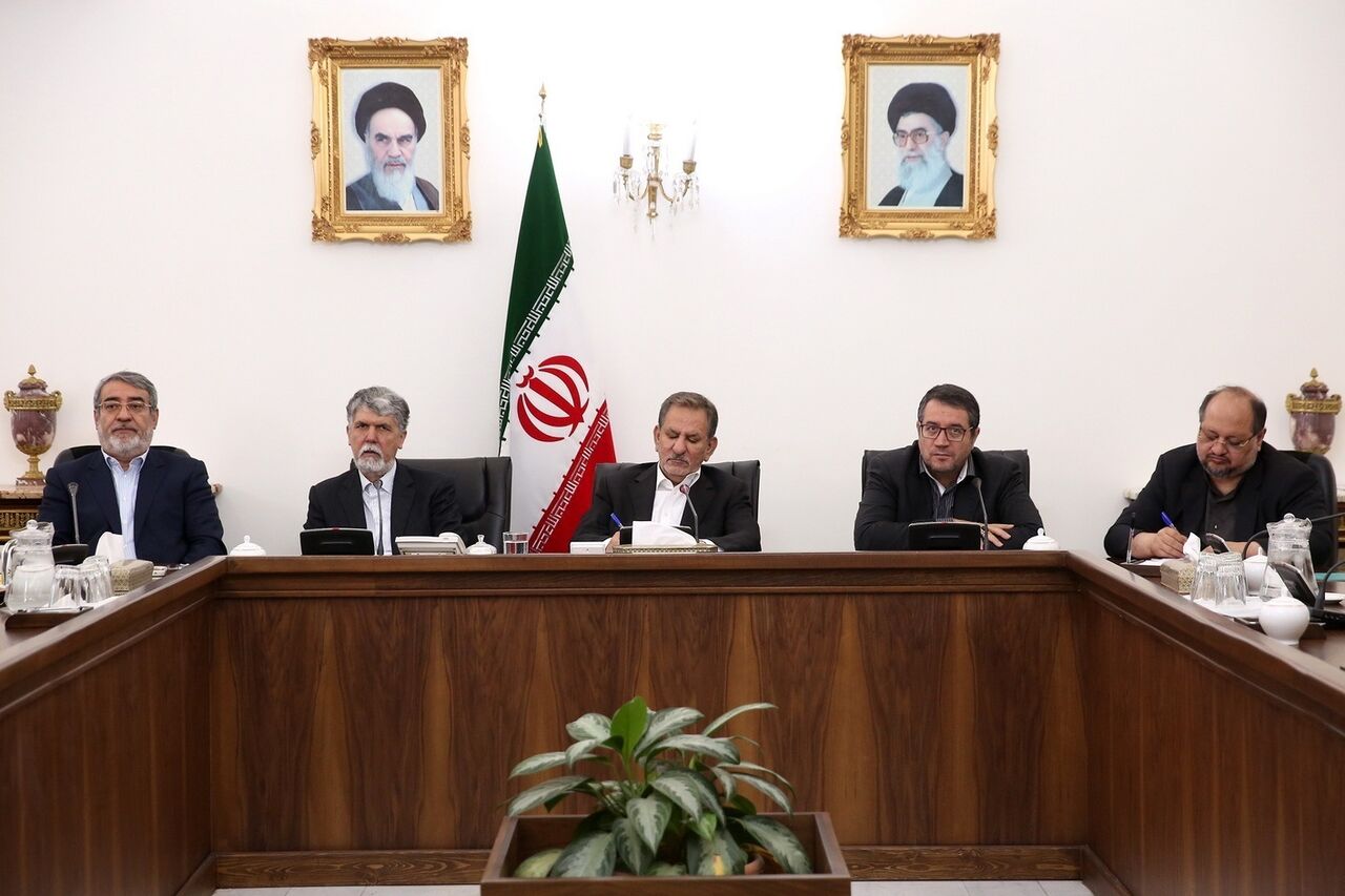 وزارت نفت با وجود کارنامه درخشان متحمل بیشترین هجمه‌هاست