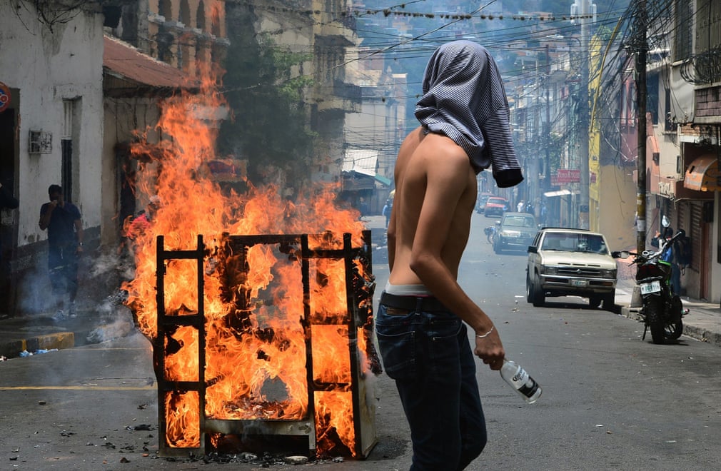 تظاهرات احزاب مخالف دولت در روز استقلال هندوراس