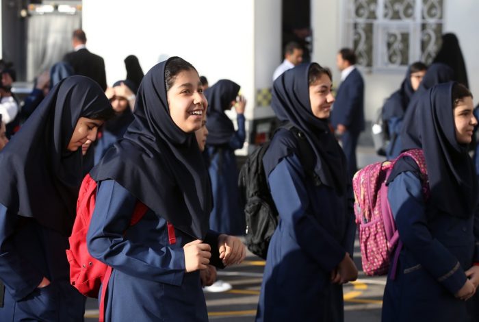 گردش مالی ۱۵۰۰ میلیارد تومانی روپوش مدارس/ لباسهایی که تا ۴۰۰ هزار تومان پای والدین آب میخورد گردش مالی ۱۵۰۰ میلیارد تومانی روپوش مدارس/ لباسهایی که تا ۴۰۰ هزار تومان پای والدین آب میخورد
