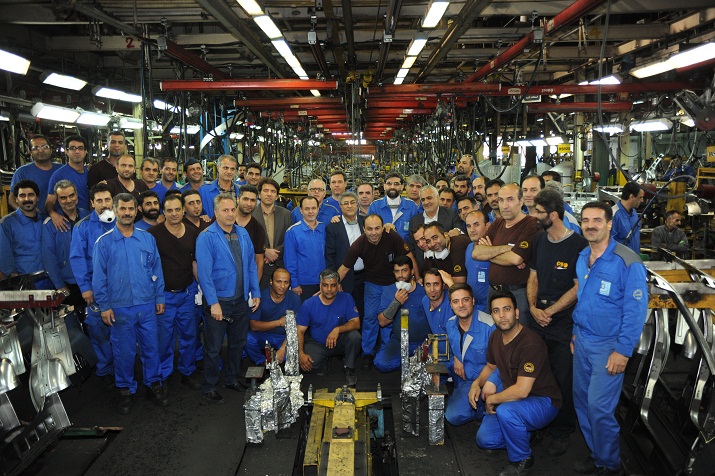 ارتقاء ایمنی و کیفیت محصولات سرلوحه اقدامات ایران خودرو است