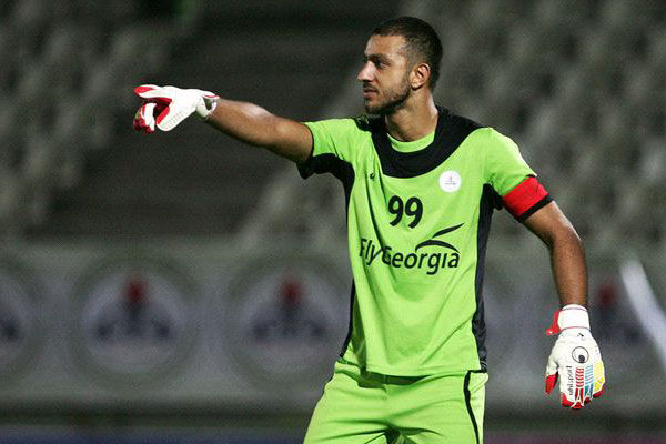 تلفات سنگین بازگشت به لیگ برتر: ۱۲ بخیه روی صورت سوشا مکانی!