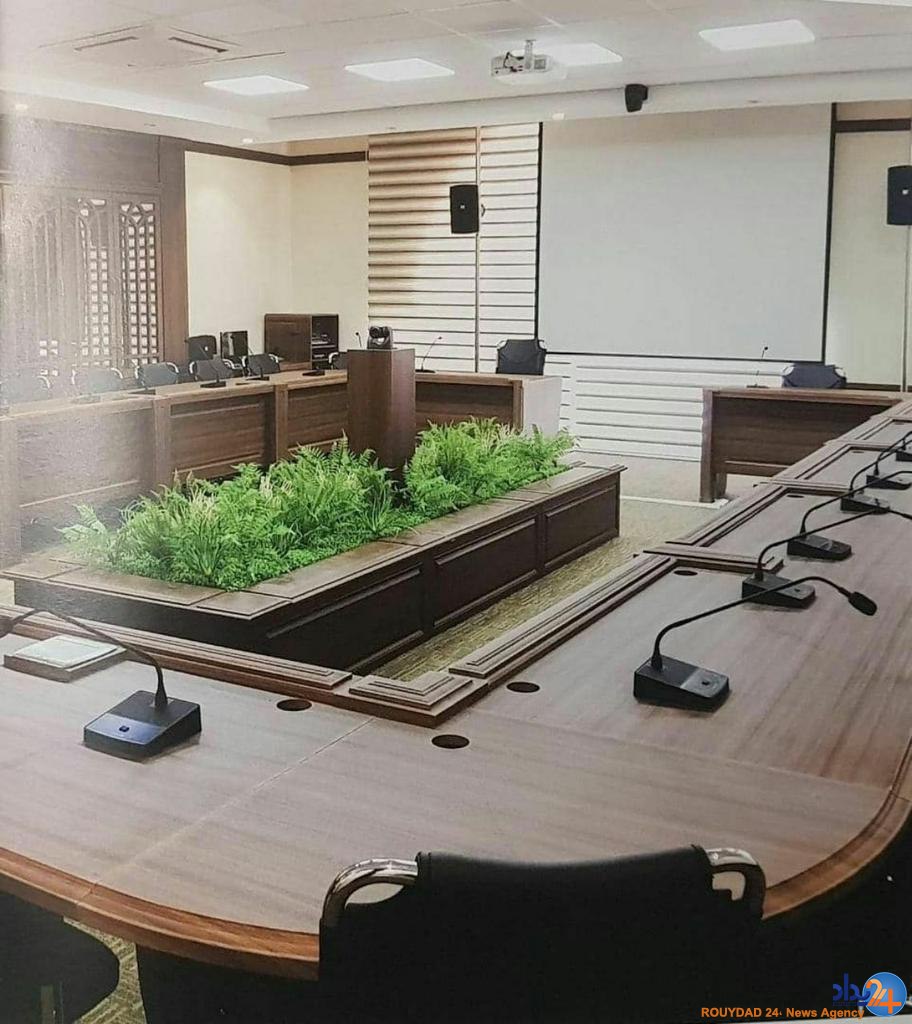 تصاویر حوزه علمیه تجملاتی آملی لاریجانی