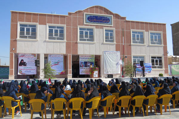 بیش از ۲۰۰ میلیارد تومان میزان تعهدات خیرین مدرسه‌ساز/ تحویل ۵۶۰ کلاس درس به آموزش و پرورش