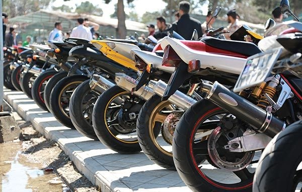 راهکار بیمه کردن ۹ میلیون موتورسیکلت فاقد بیمه/ بیمه ثالث موتور چقدر هزینه دارد؟