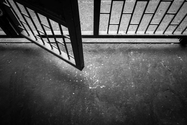 تضاد میان کاهش جمعیت زندان‌ها و احکام حبس‌های طولانی
