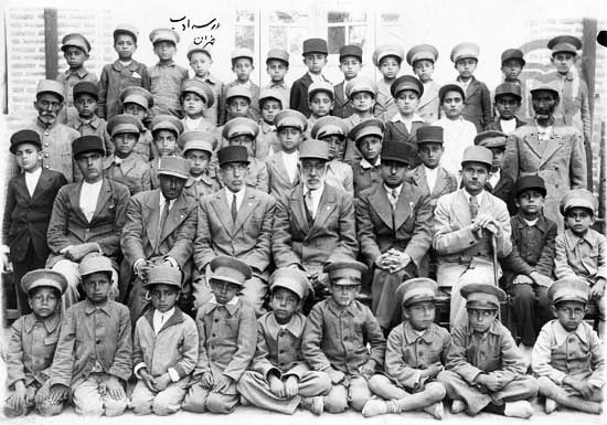 مدرسه و نظام آموزشی نوین از مکتب خانه تا دانشگاه