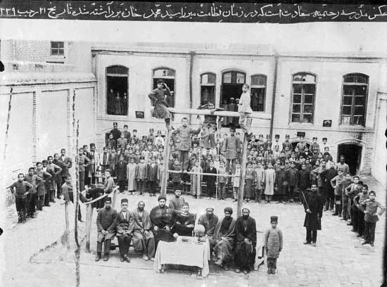 مدرسه و نظام آموزشی نوین از مکتب خانه تا دانشگاه