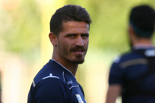 پاسخ وریا غفوری به خطیر: او یک دیوانه است!