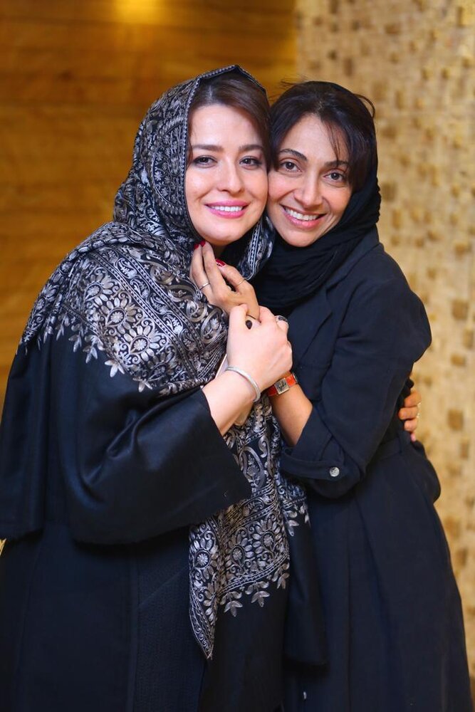 مهراوه شریفی نیا در آغوش بازیگر مشهور +عکس