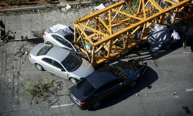  سقوط جرثقیل در پارک بسیج 