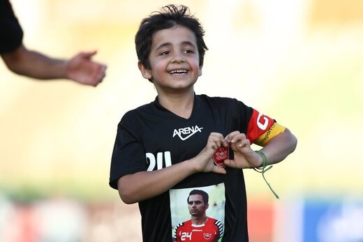هانی به عضویت تیم پایه پرسپولیس در می‌آید