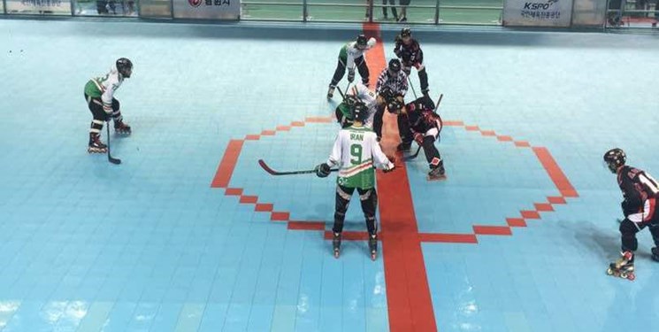 هاکی روی یخ بزودی طلای آسیا را کسب می‌کند/ ۱۱۰ سال از بقیه کشور‌ها عقب‌تریم