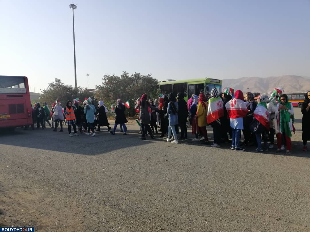 اولین فیلمها از ورود زنان به ورزشگاه آزادی اولین فیلمها از ورود زنان به ورزشگاه آزادی