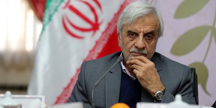 ثبت‌نام داورزنی در انتخابات خلاف قانون نیست/ باشگاه‌ها با بدهی نامشخص، چطور واگذار شوند؟