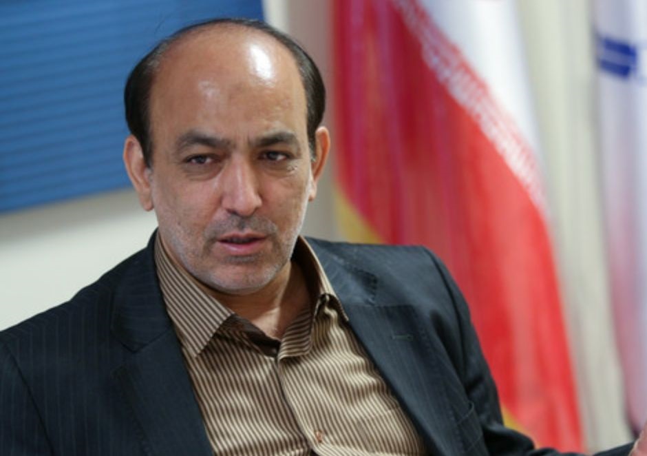 عارف سرلیست اصلاح‌طلبان نمی‌شود/ احمدی نژاد اصولگرایان را منفجر کرد