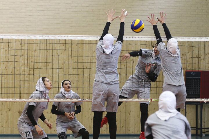 لیگ والیبال زنان ایران در تاریکی مطلق لیگ والیبال زنان ایران در تاریکی مطلق