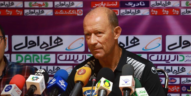 تصمیمات ناعادلانه خارج از زمین گرفته شود، اینجا نمی‌مانم/ به وزارت کاری ندارم، اما تیم‌های دیگر گریه نکنند!