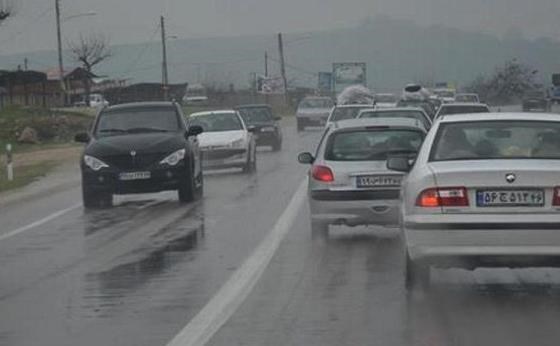 بارش باران در جاده‌های ۴ استان کشور