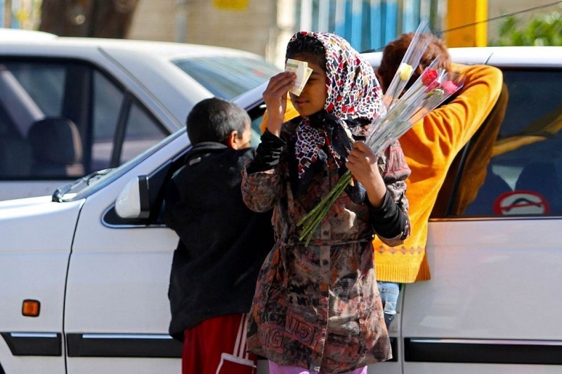 ضرورت برخورد جدی با باند‌های قاچاق کودکان کار