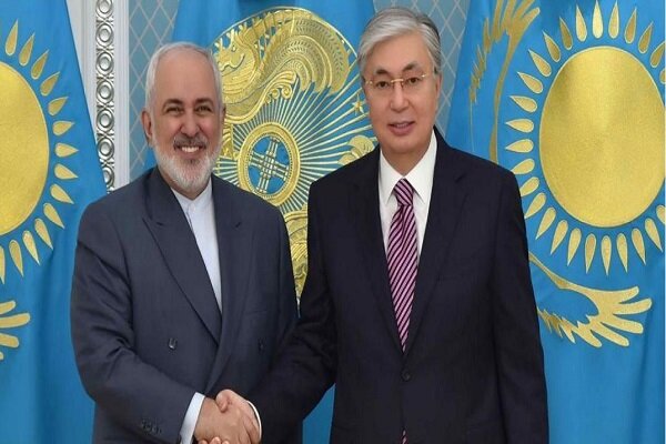تروریسم اقتصادی آمریکا؛ محور گفتگوی ظریف با رئیس جمهور قزاقستان
