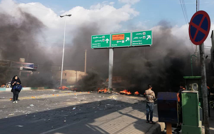 &laquo;مسیر قانونی برای اعتراضات&raquo; دقیقا یعنی چه؟