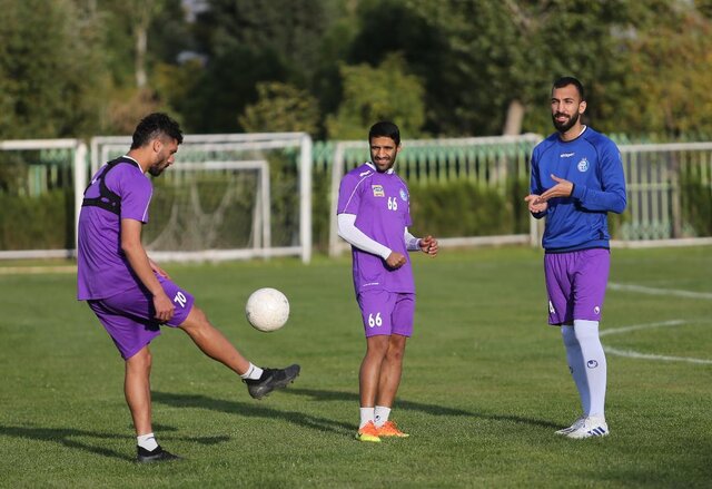 بدهی استقلال