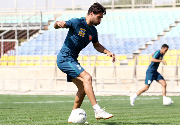 شجاع خلیل زاده