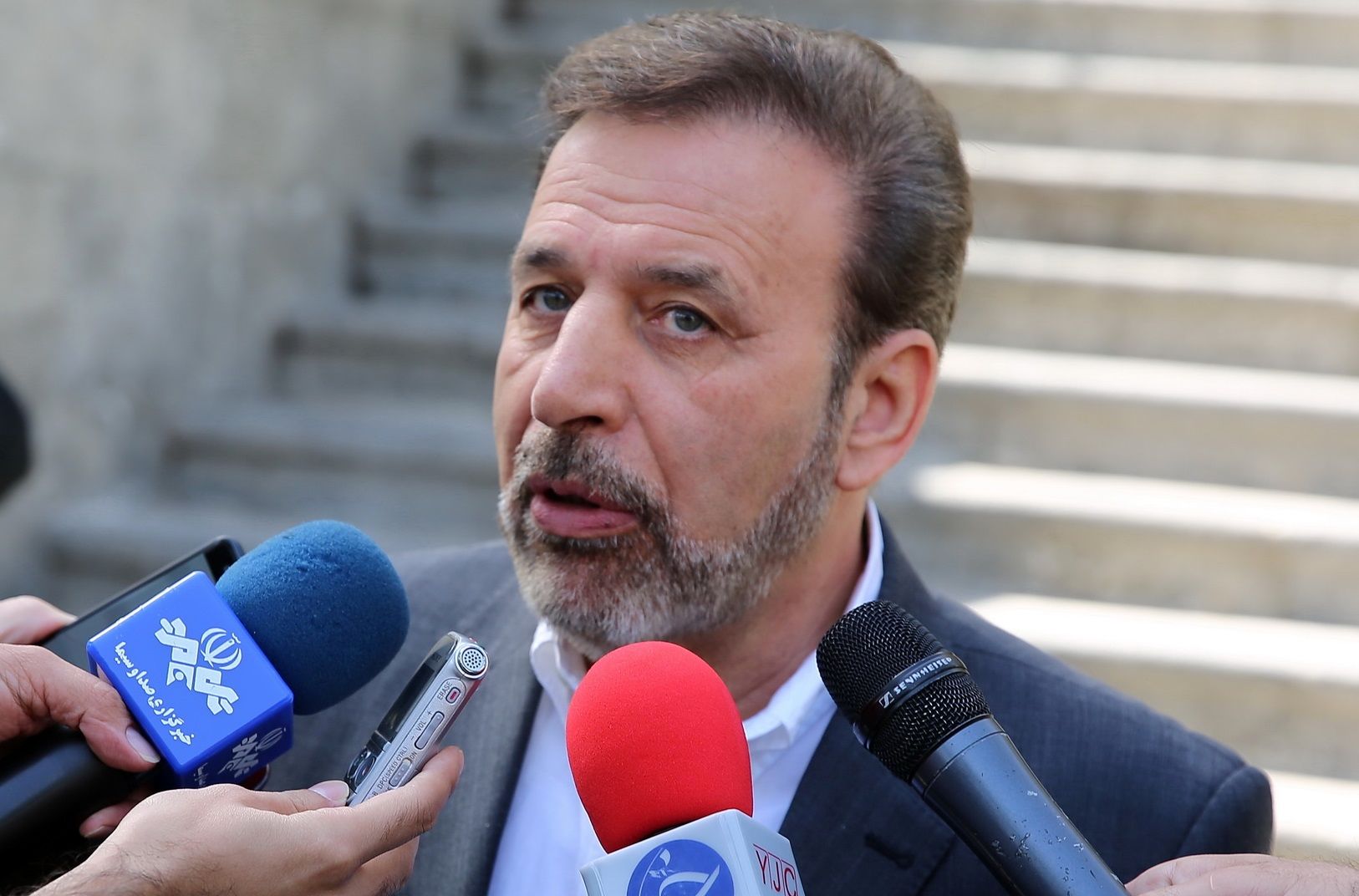 اینترنت بزودی وصل میشود/ از درگیری روحانی و ازغدی خبر ندارم اینترنت بزودی وصل میشود/ از درگیری روحانی و ازغدی خبر ندارم