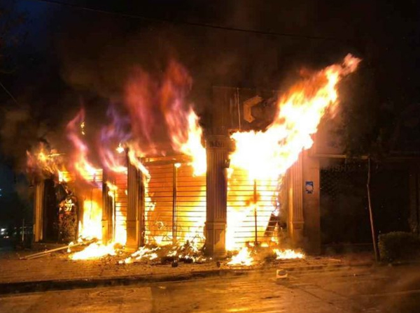 خسارت ۲۰۰ میلیارد تومانی به فروشگاههای زنجیرهای خسارت ۲۰۰ میلیارد تومانی به فروشگاههای زنجیرهای