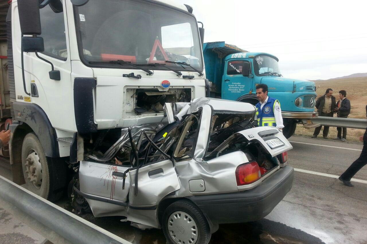 ۶ کشته بر اثر برخورد کامیون با پراید در استان فارس