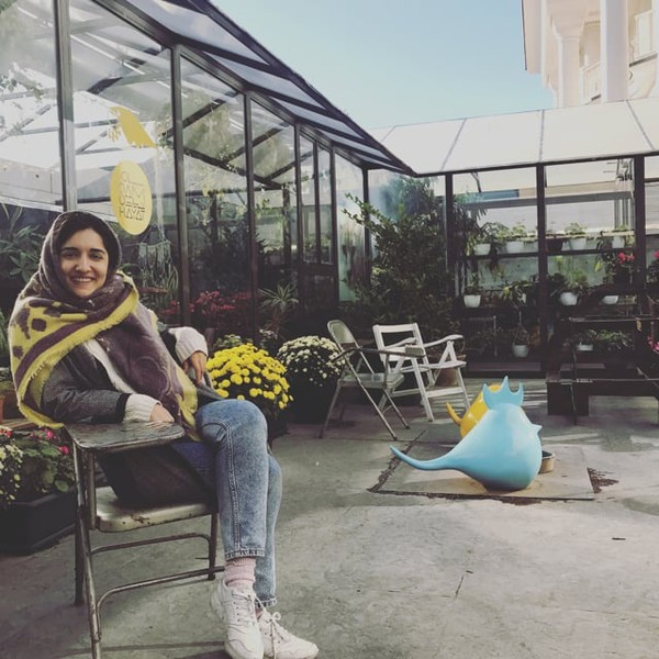 جزییاتی از زندگی دختر سفیر ایران در روسیه/ عارفه سنایی سکته مغزی  کرد یا خودکشی؟ +تصاویر و فیلم