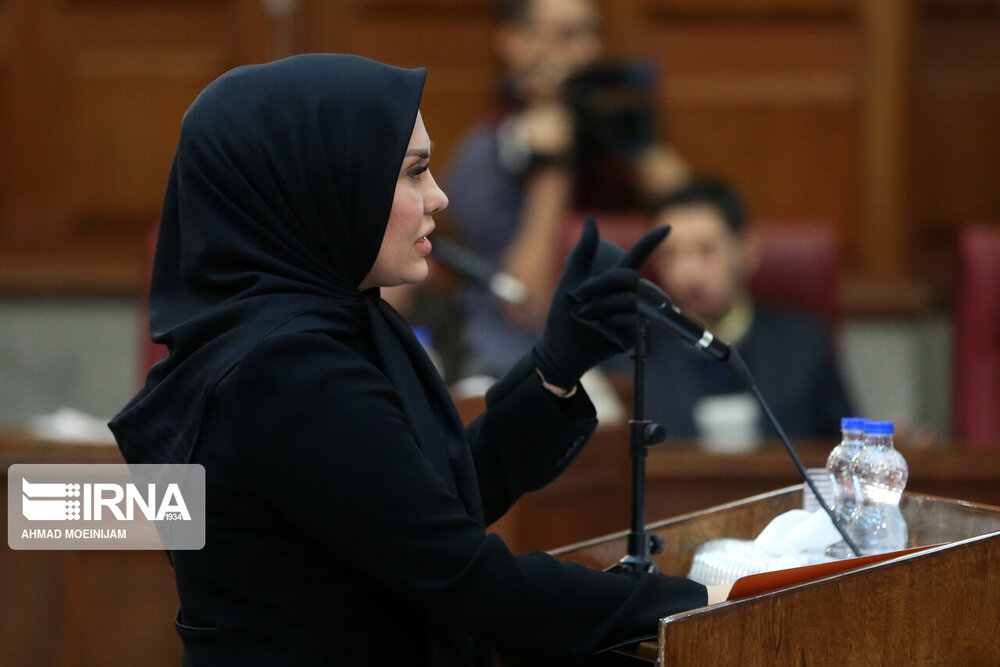 زنی که وکیل محمد علی نجفی است  +عکس