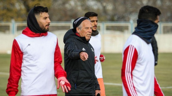 دنیزلی: میخواستم زودتر از اینها بروم، اما باشگاه اجازه نداد اخراج دنیزلی