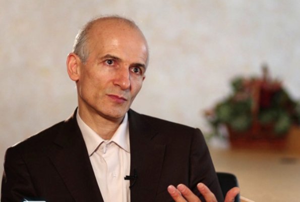 مقصود فراستخواه