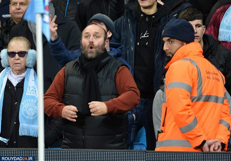 هوادار نژادپرست بازی منچستر شناسایی و دستگیر شد + عکس