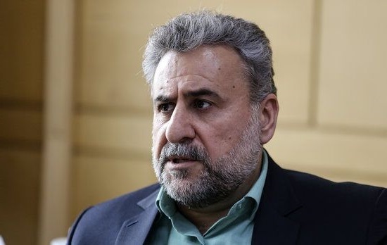 مجلس را به بازی گرفته اند/ در افزایش قیمت بنزین نمایندگان مخالفت کردند، اما لاریجانی خلاف نظر مجلس رای داد مجلس افزایش قیمت بنزین