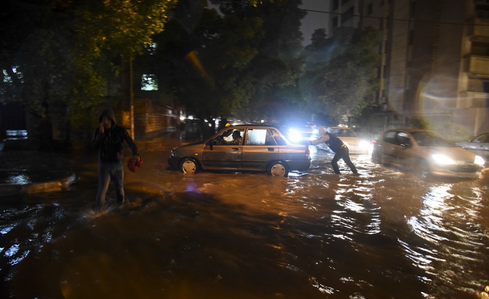 آخرین اخبار از اهواز/ مرگ چهار بیمار زن در بیمارستان امام اهواز بخاطر آبگرفتگی و قطع برق