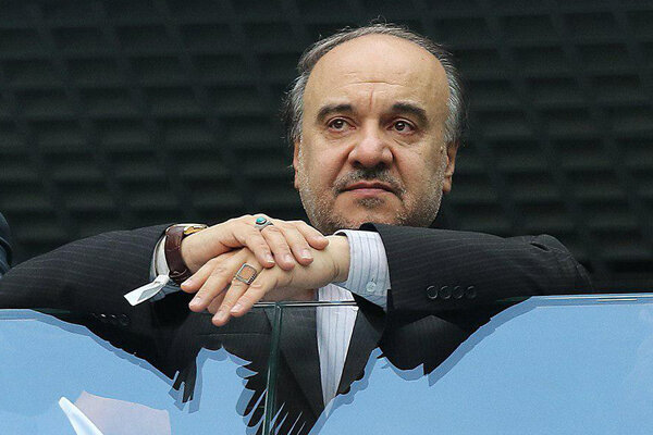 وزیر ورزش: استراماچونی باید چک معتبر را از بانک بگیرد