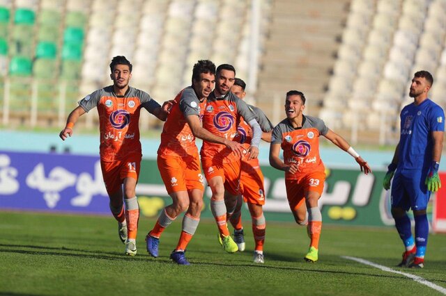 طلسم نبردنهای سایپا شکست/ ذوبآهن بدون منصوریان هم زور نداشت سایپا