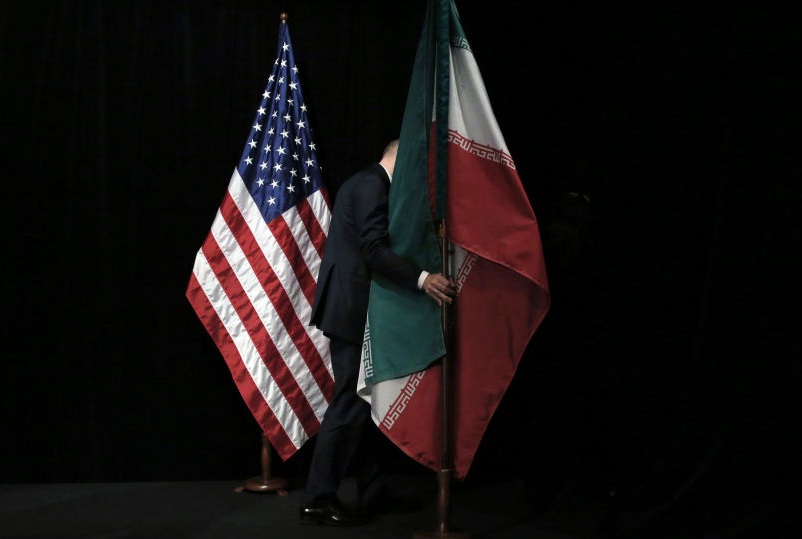 تقابل ایران و احمدی نژاد