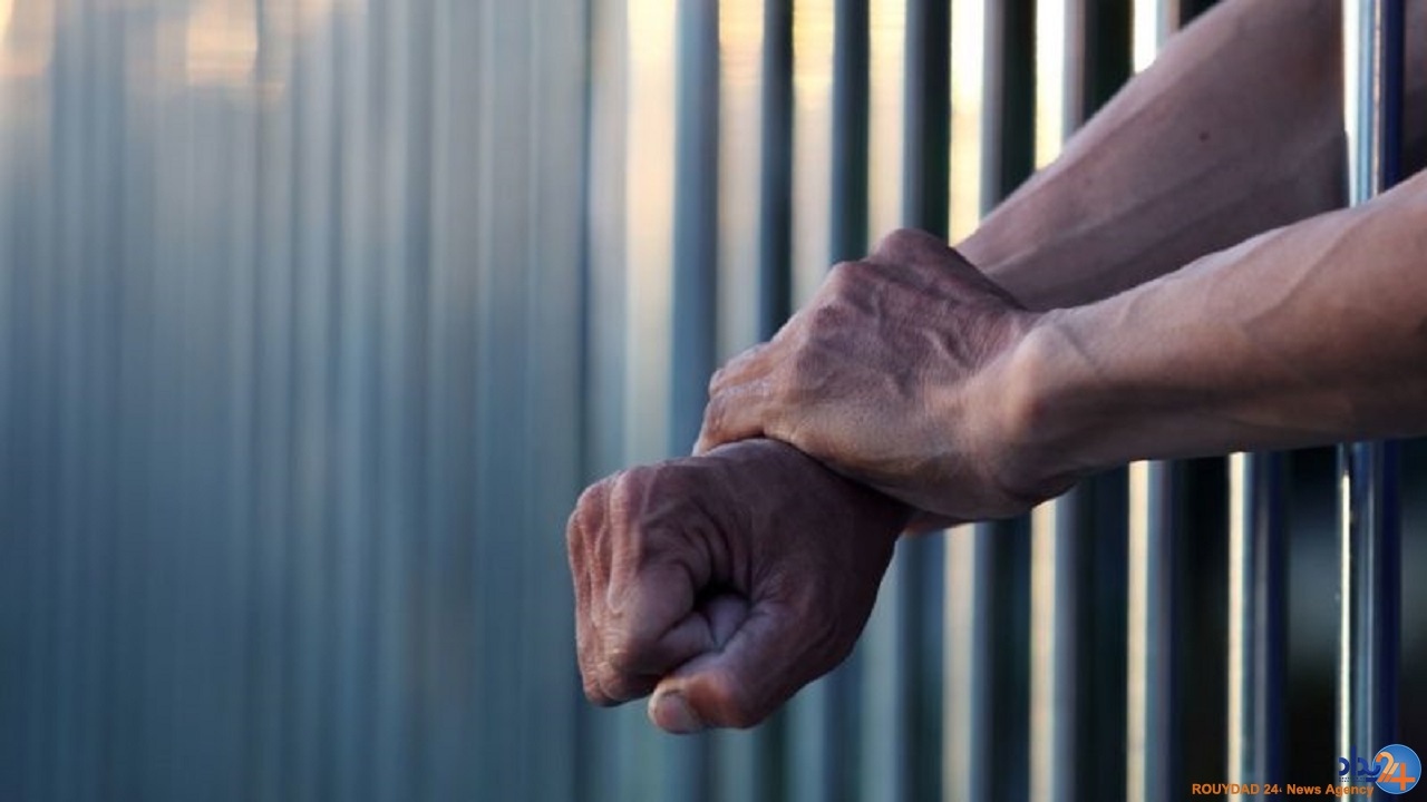 سندروم دست بیقرار چه بیماری است؟