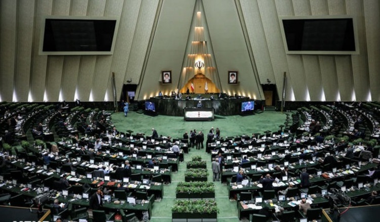 نامه بیش از ۱۰۰ نماینده به روحانی به علت تبعیض در متناسب سازی حقوق بازنشستگان روحانی