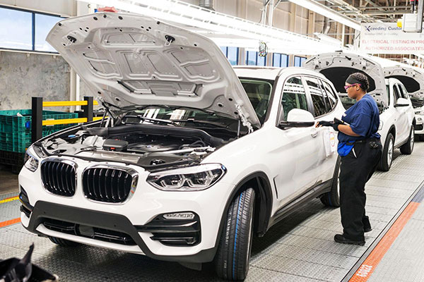 کاهش تولید خودرو